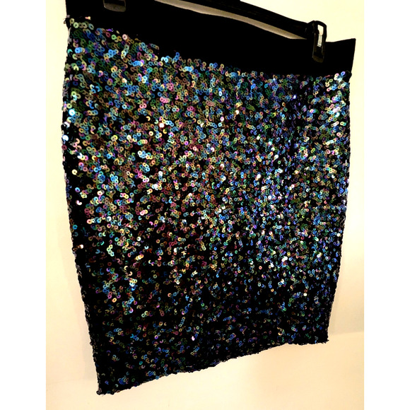 Torrid Women Purple Blue Sequin Mini Skirt Size 1 Stretch Lined Pull On - Picture 2 of 9